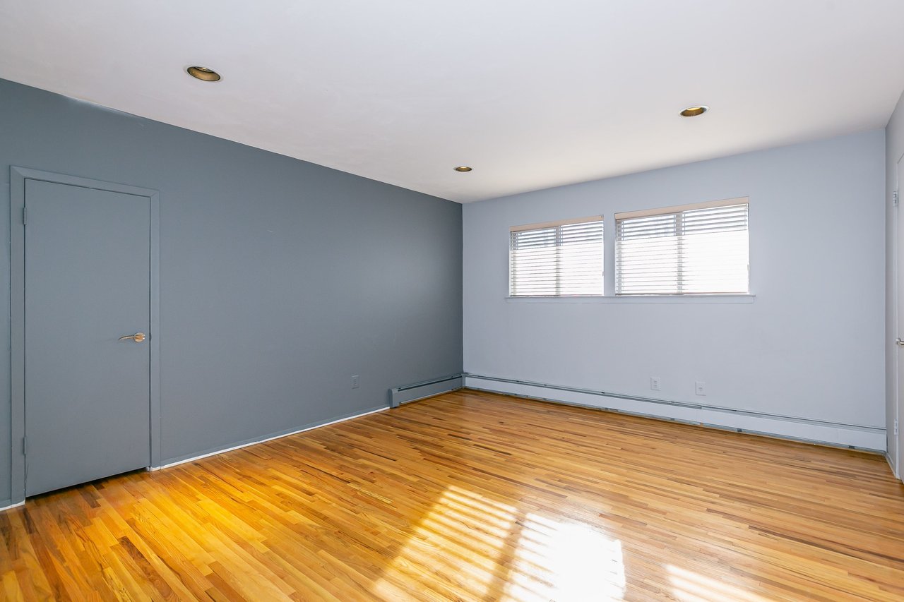 50 Juniper Lane, Muttontown