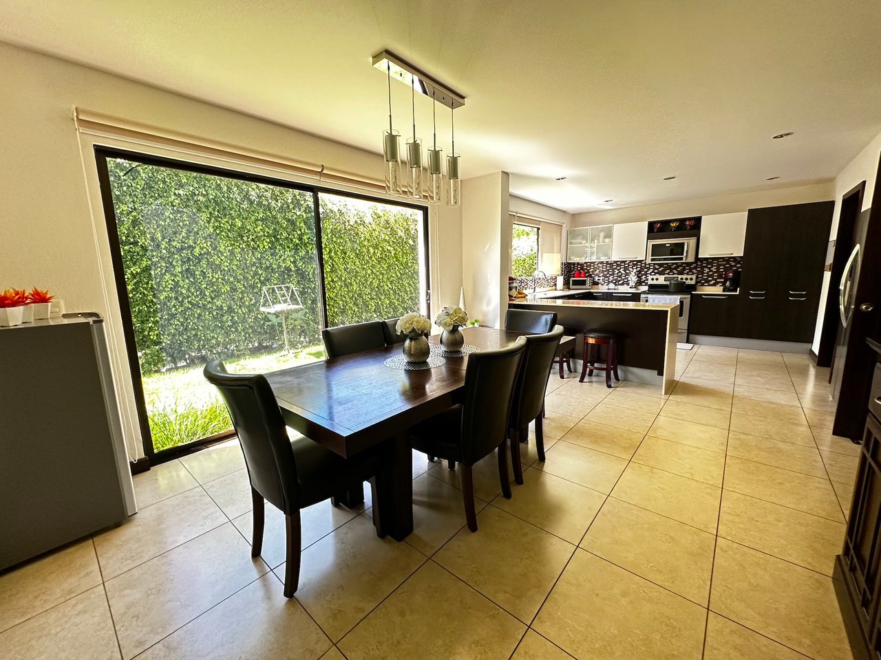 Contemporary Mountain View Home, Curridabat, San Jose