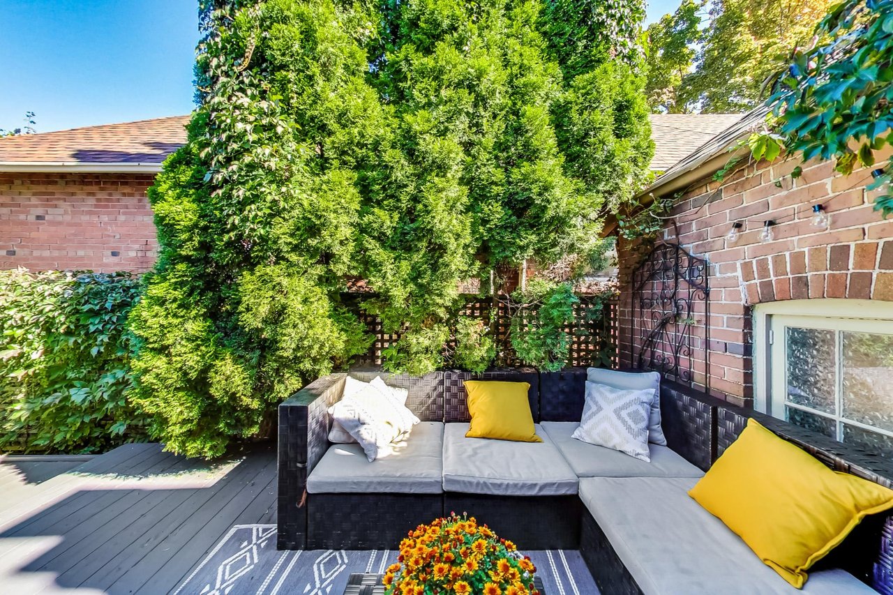 14 Armadale Avenue in Swansea Bloor West