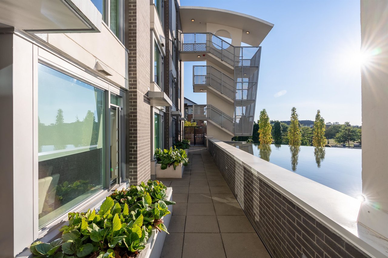 1207-210 Salter Street, New Westminster