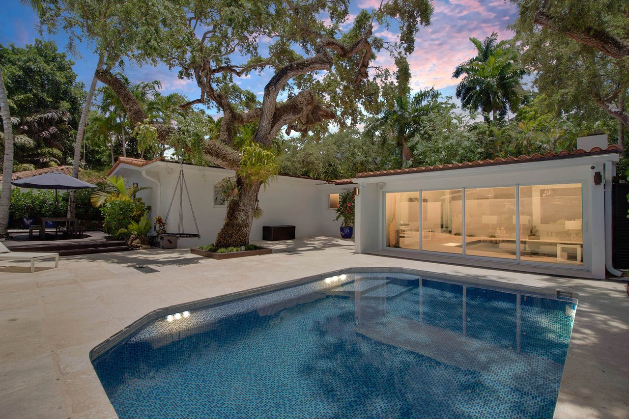 3220 Calusa Street
