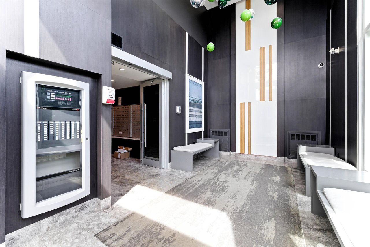 207-3289 Riverwalk Ave