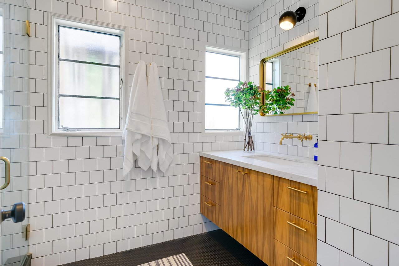 Hip Mid Century Traditional in Franklin Hills 