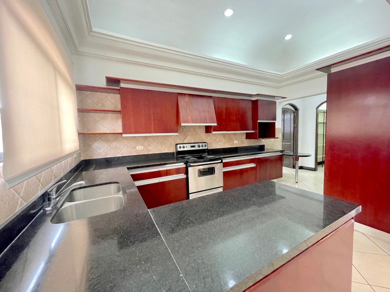 Neo Colonial Investment Home, Santa Ana, San Jose