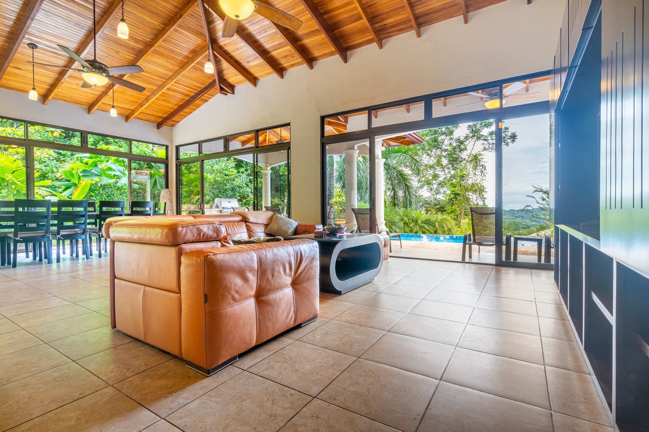 Ocean Mountain View with Privacy! Casa Carpe Diem 