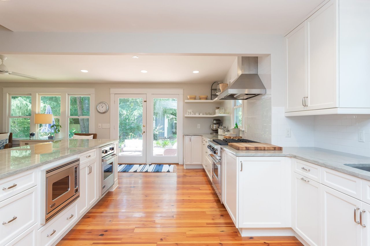 213 Hillsborough Rd