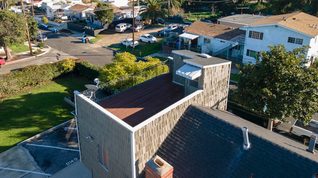 916 W Oliver Street