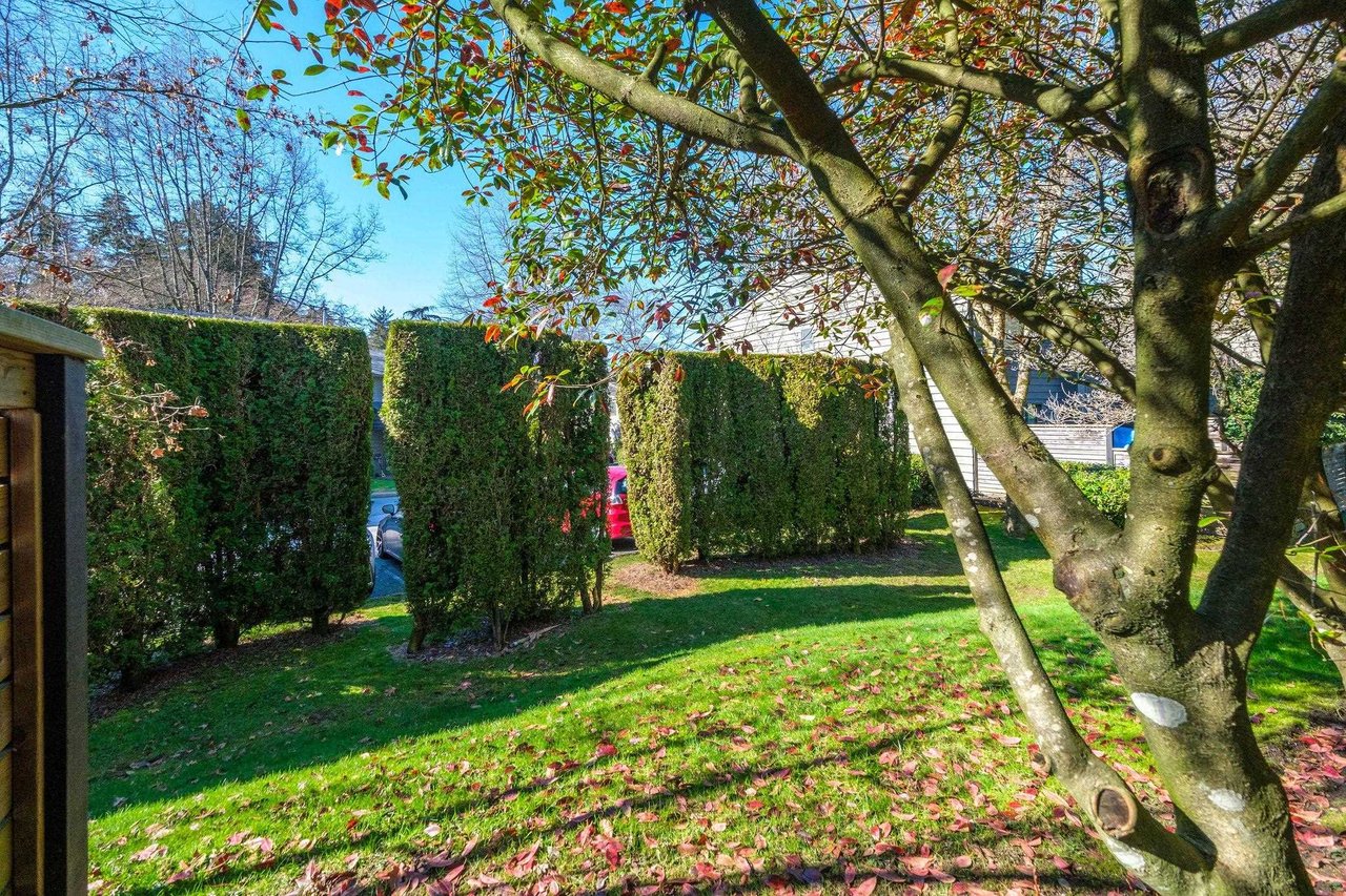 36-1910 Cedar Village Crescent, North Vancouver