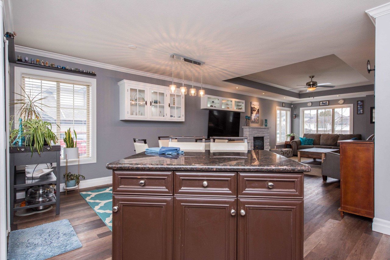 42-6450 Blackwood Ln
