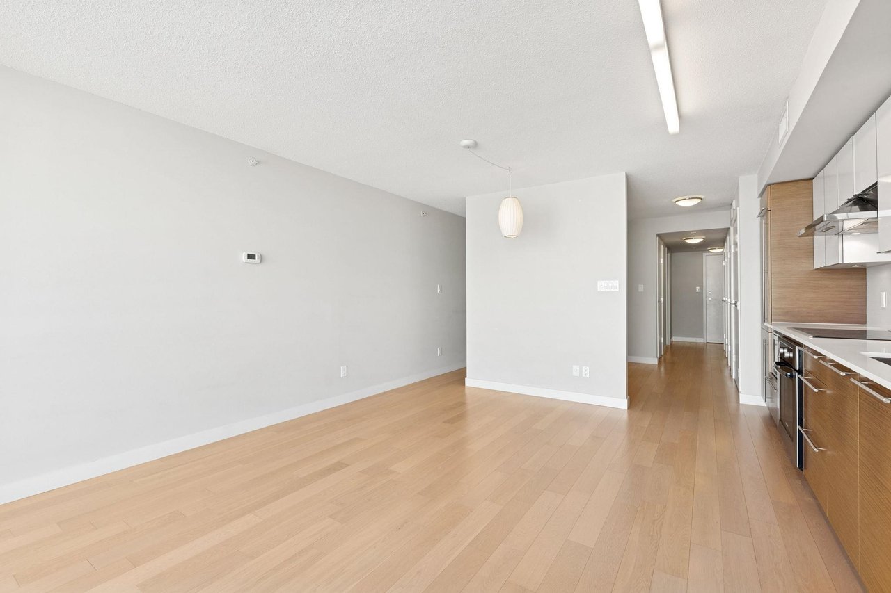 416-1635 W 3rd Ave