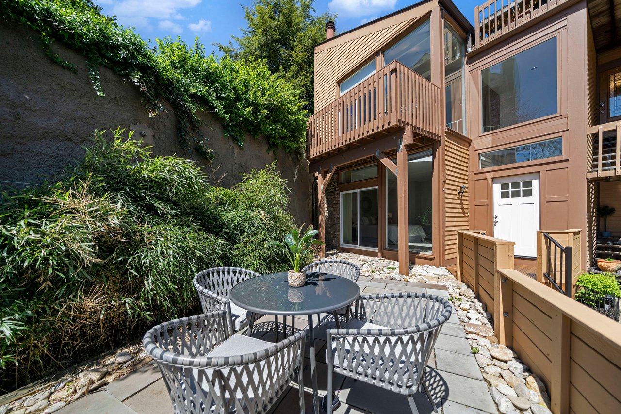1041 SAINT GREGORY STREET #4