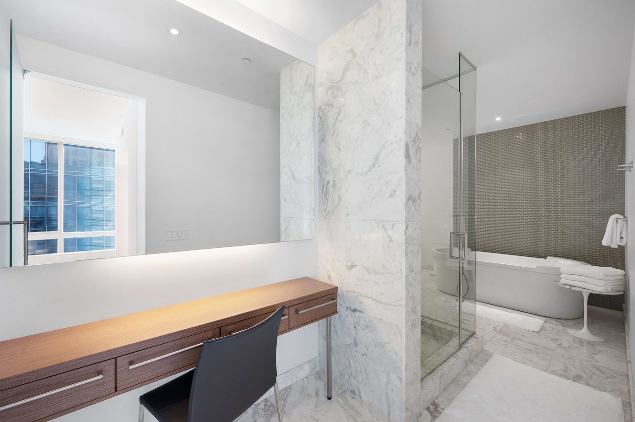 Extraordinary City Residence Penthouse