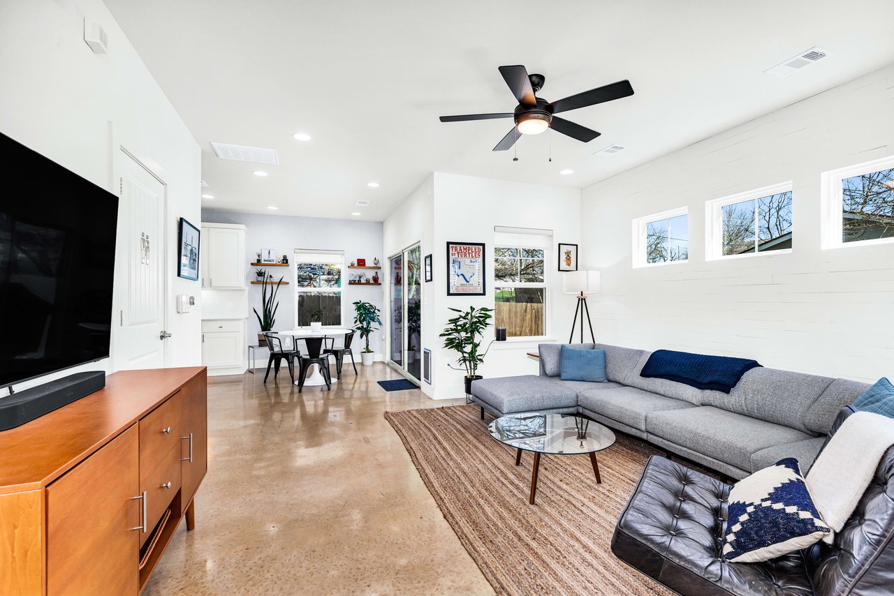 1604 JJ Seabrook #B
