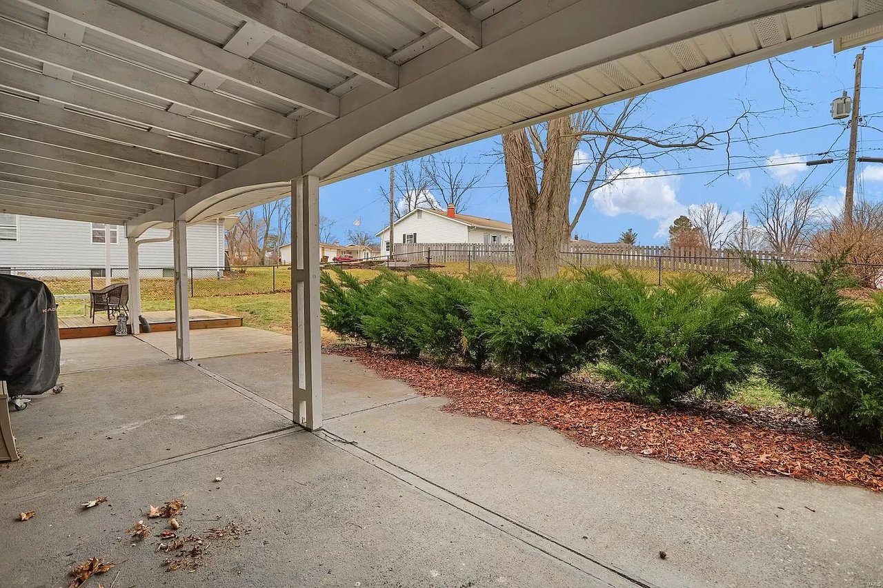 39 Janis Ann Dr