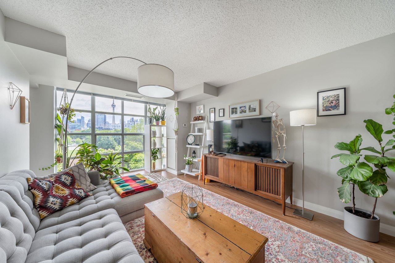 15 Stafford Street #401