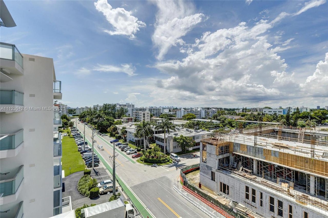 9521 E Bay Harbor Dr, #LP801