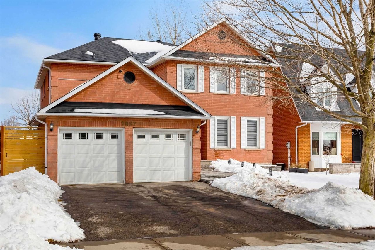 2067 Castlefield Cres