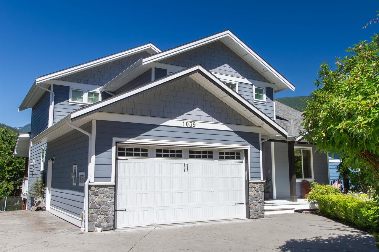 1039 Jay Cres