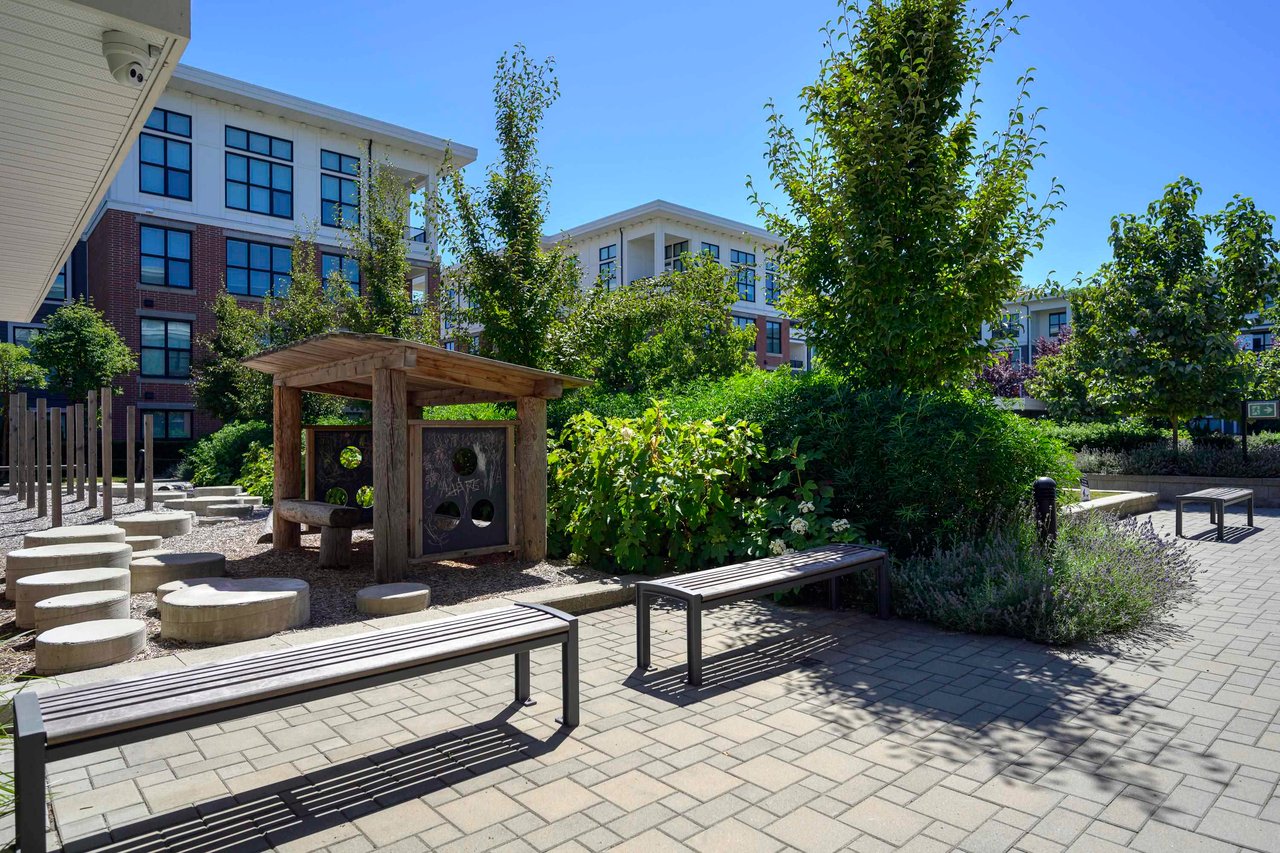 427-9500 Tomicki Avenue, Richmond