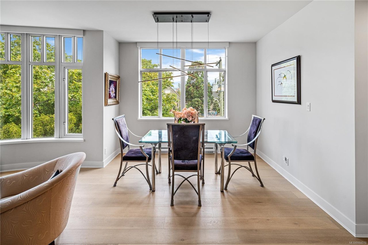 503-999 Burdett Ave