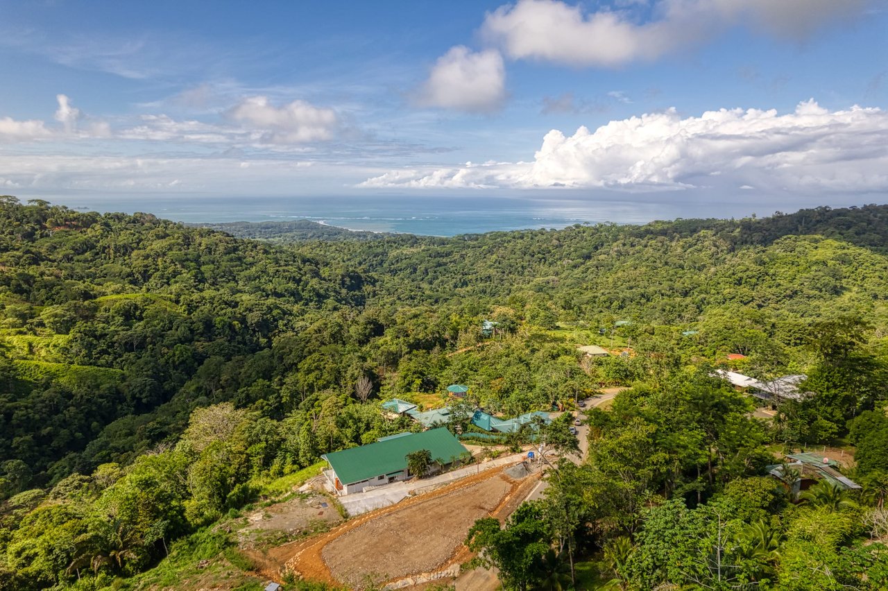 2 Bedroom with Amazing Whales Tail View on paved road