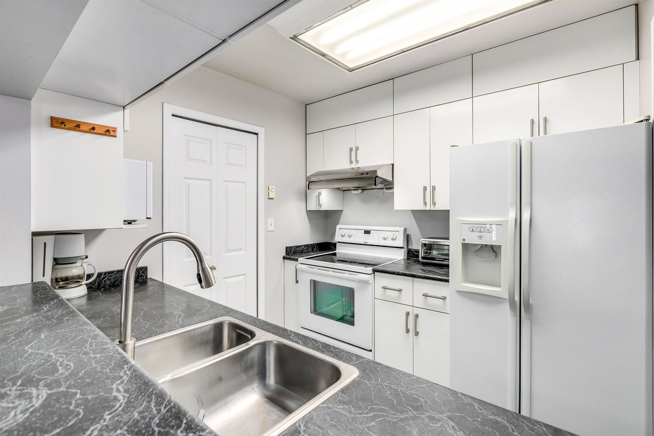 PH1-2405 Kamloops Street, Vancouver
