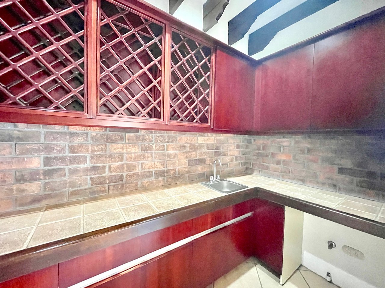 Neo Colonial Investment Home, Santa Ana, San Jose