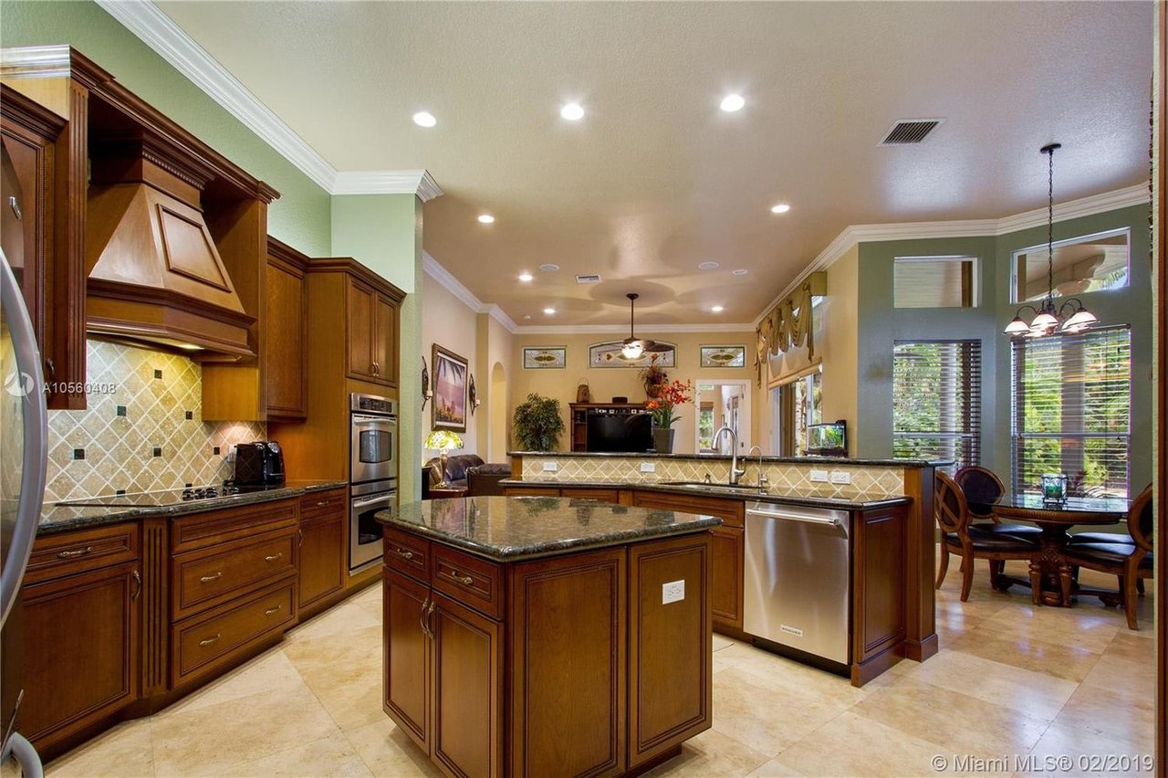 11451 Redberry Dr