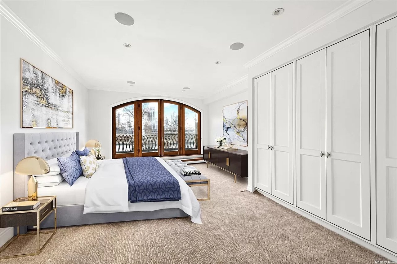 3 Riverview Ter
