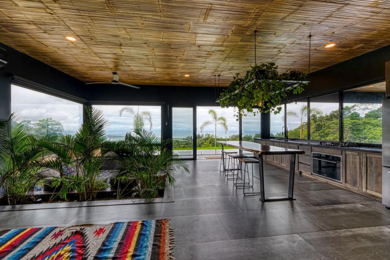 3 Bedroom Ocean View Estate