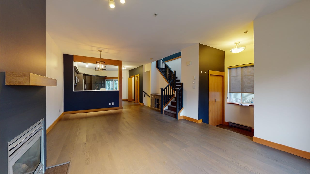 30-1800 Mamquam Rd