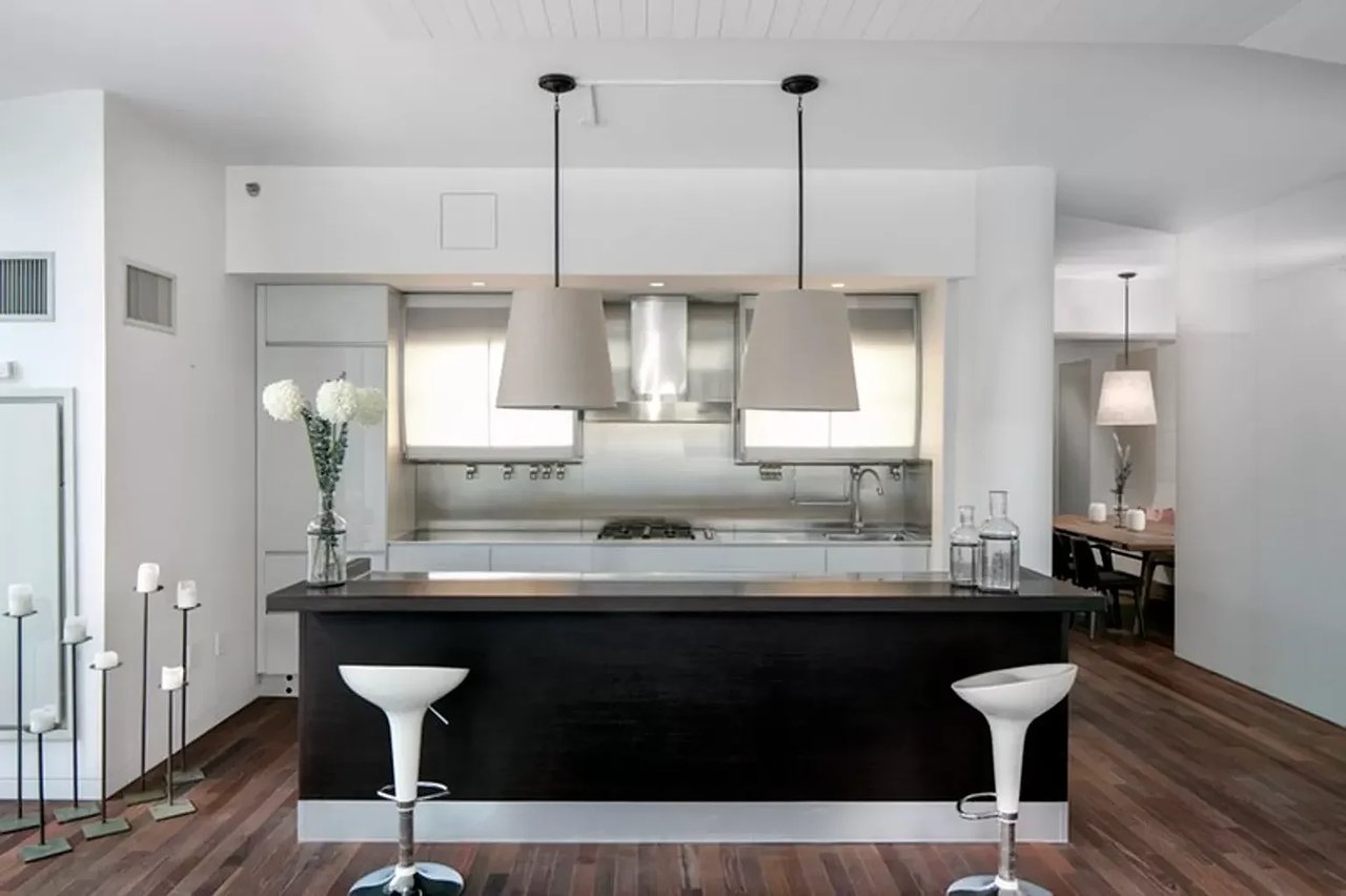 8 Union Sq S #6A