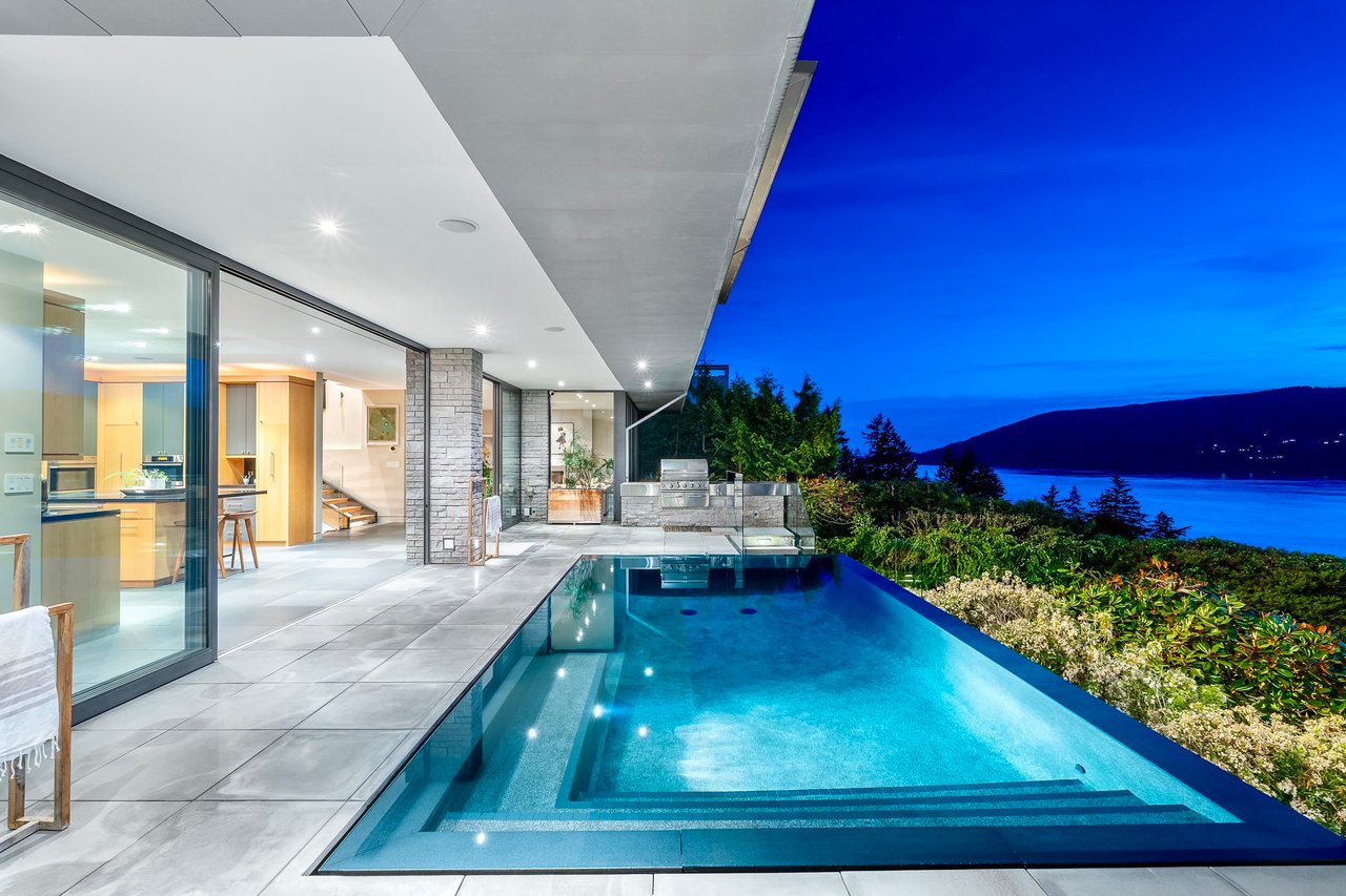 6275 St. Georges Cres