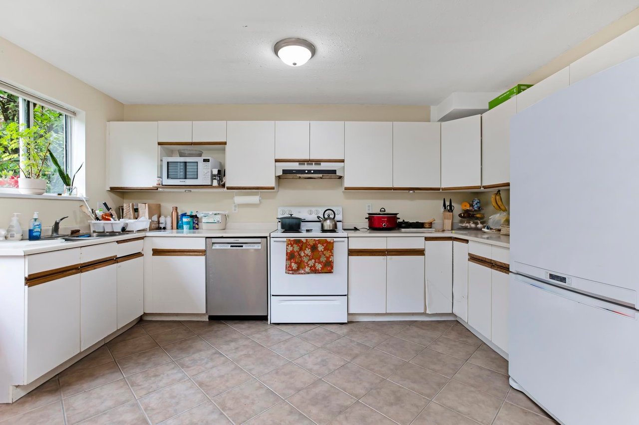 2982 Mt Seymour Pkwy
