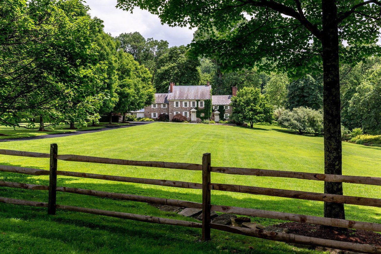 FOR LUXURY RENTERS, IT'S ALL ABOUT ACREAGE