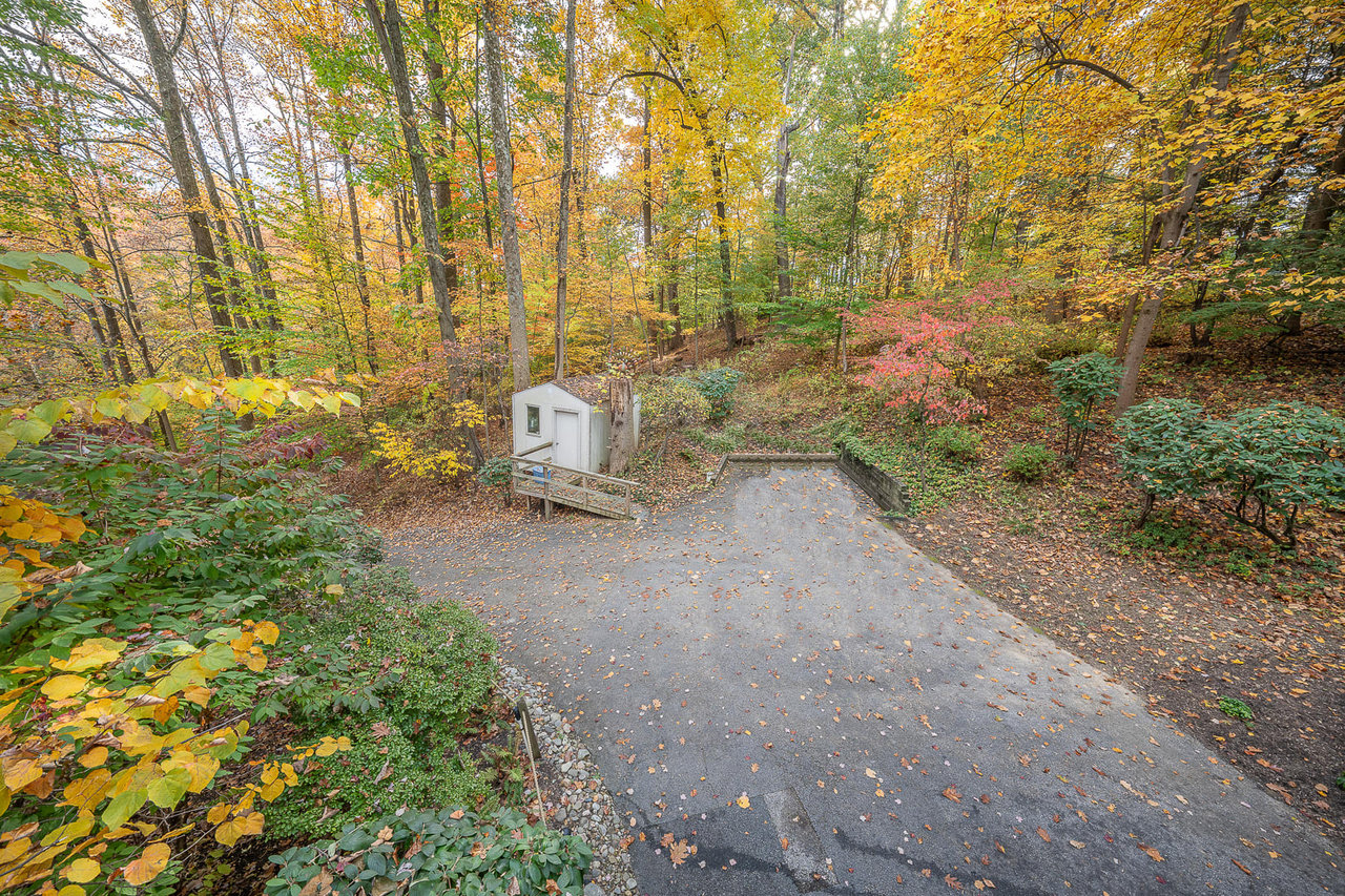 334 Malin Rd