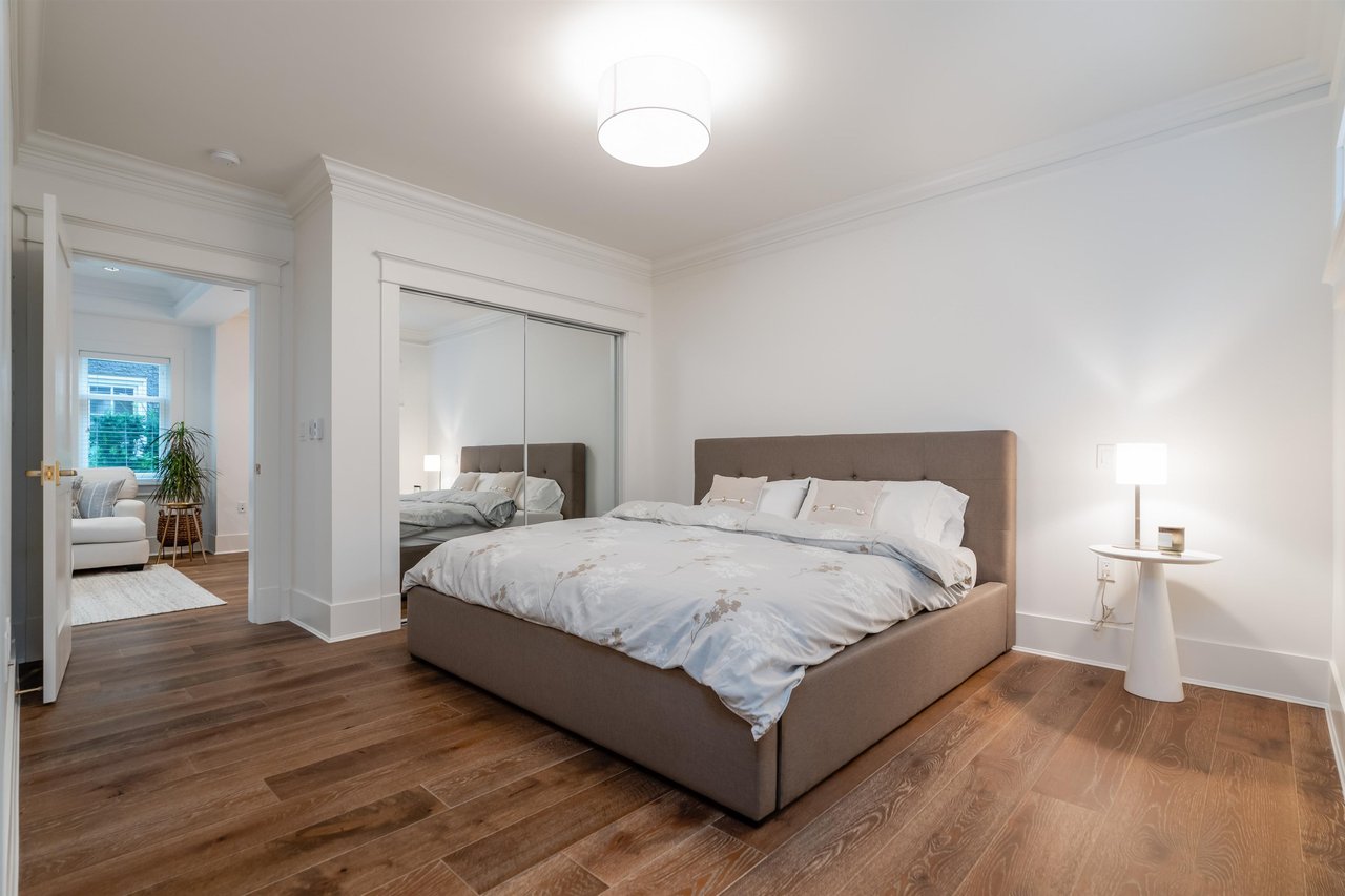 3176 Burrard St