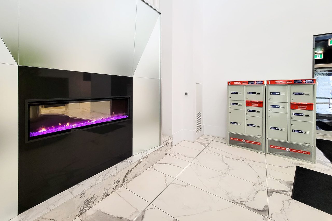 16 Concord Pl Unit: 447