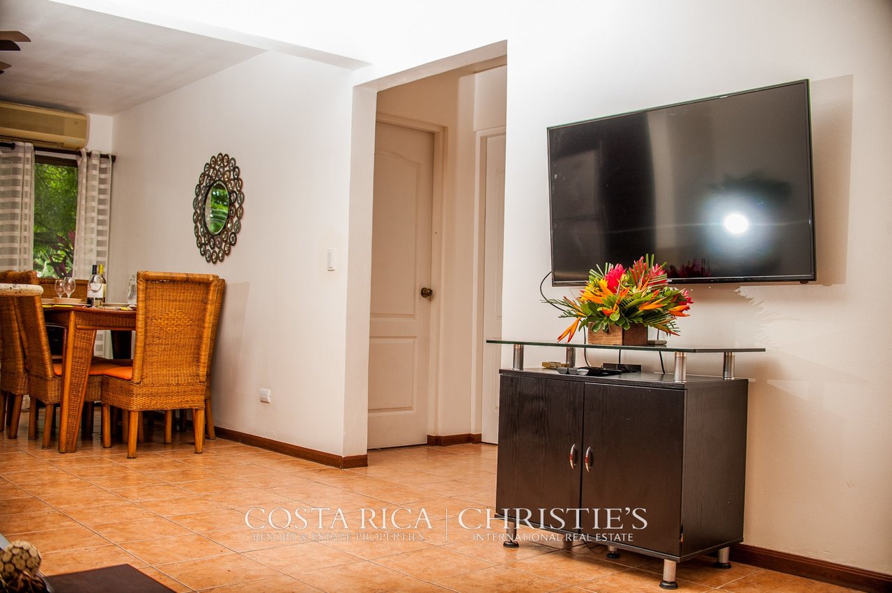 Juncos 11, 2 Bed Condo within walking distance to the Beach