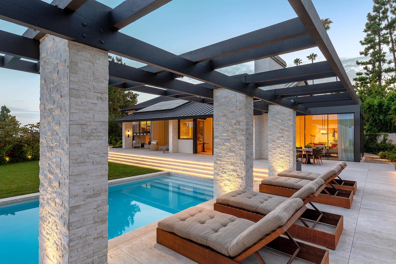 984 N Alpine Dr, Beverly Hills