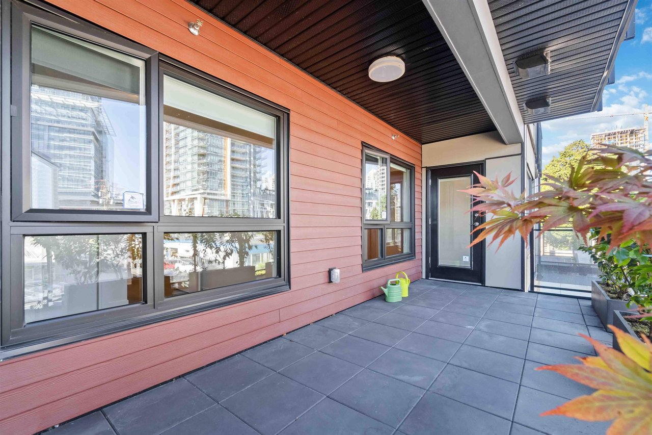 201-4468 Dawson St