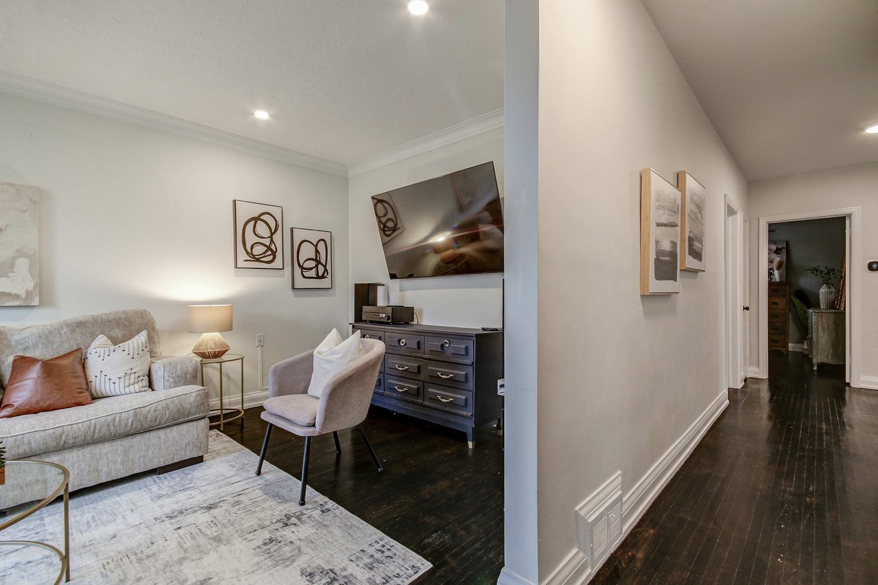 42 Bunnell Cres