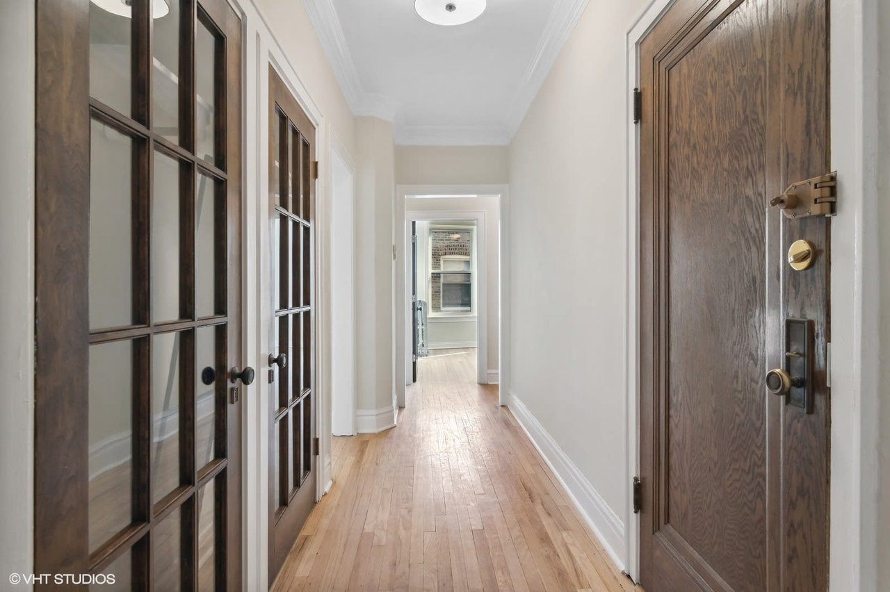 1219 West Lunt Ave., #3A, Chicago, IL. 60626