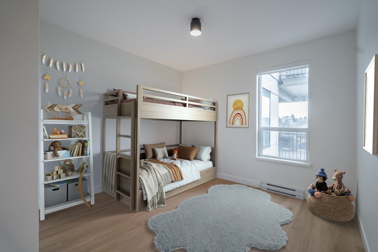 327-2493 Montrose Ave