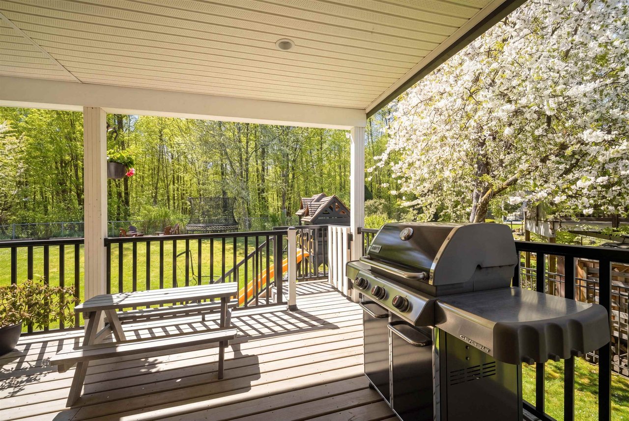 1422 Maple Cres