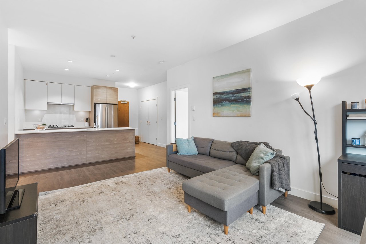 304-4468 Dawson St