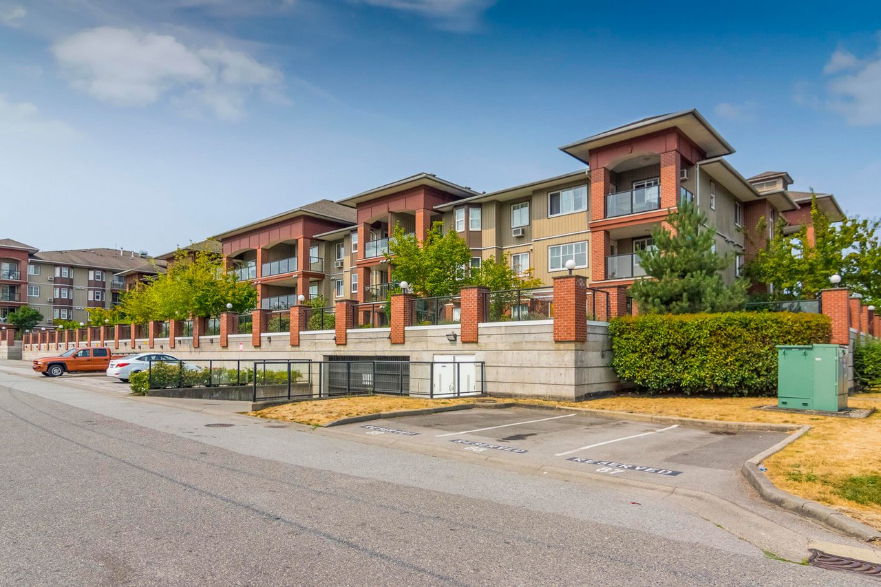 304-19774 56 Ave