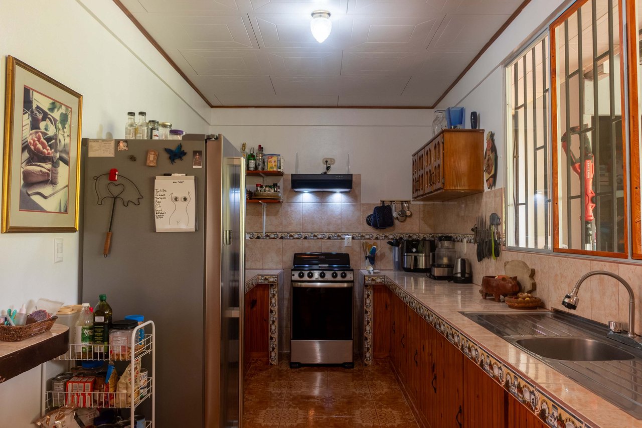 Charming 3-Bedroom Home in La Palma, Pérez Zeledón.