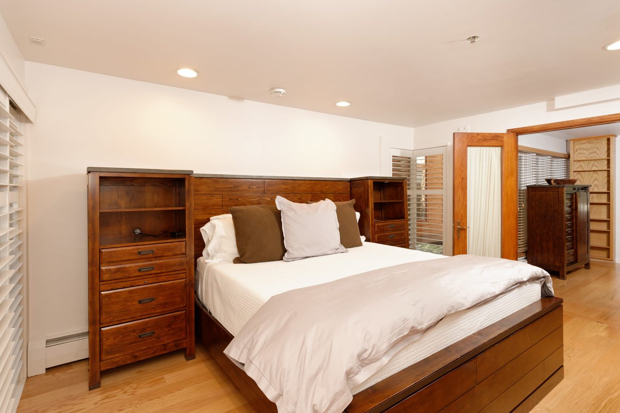 900 E Durant Street Unit: B-105