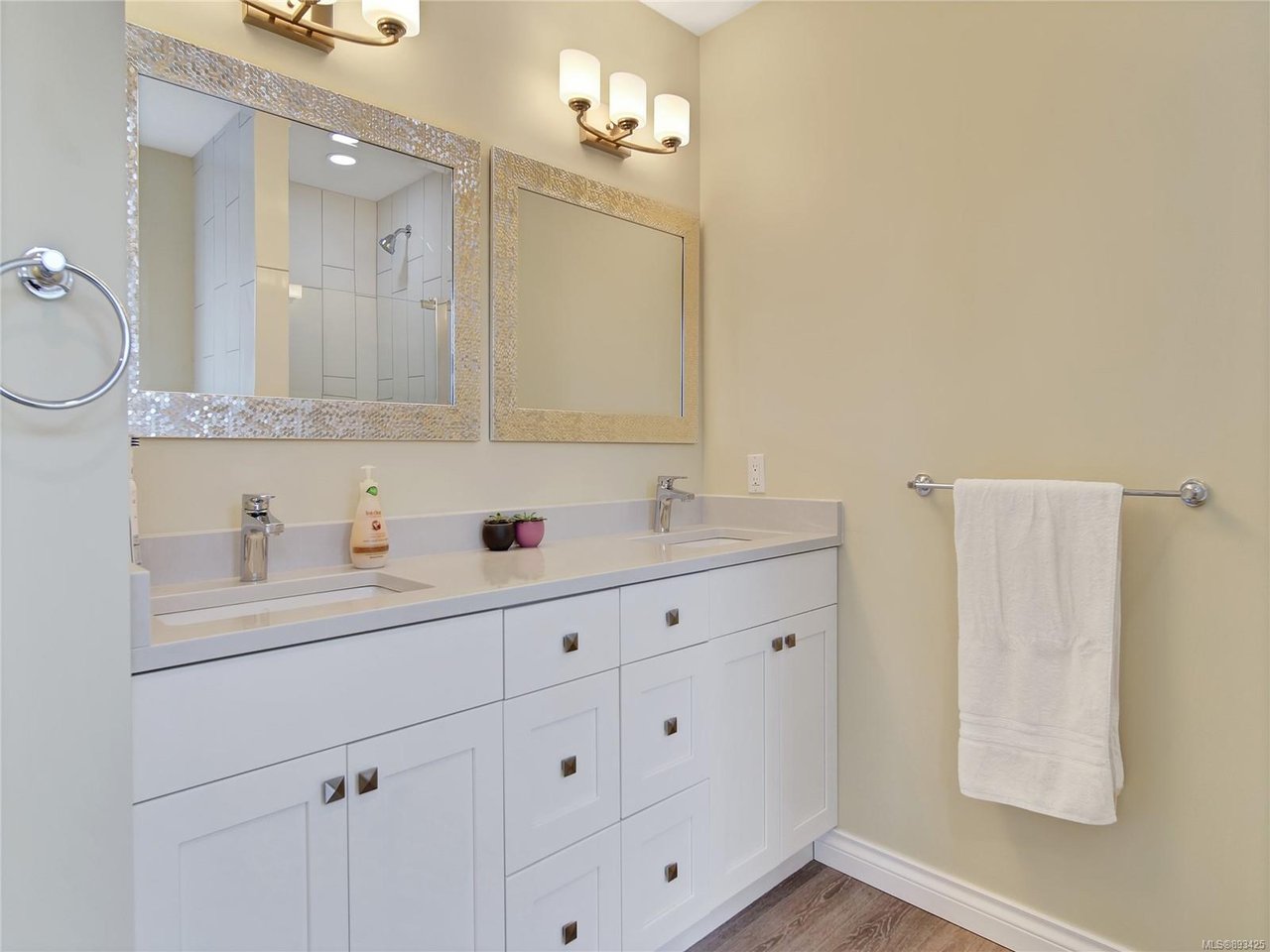 1260 Rockhampton Close